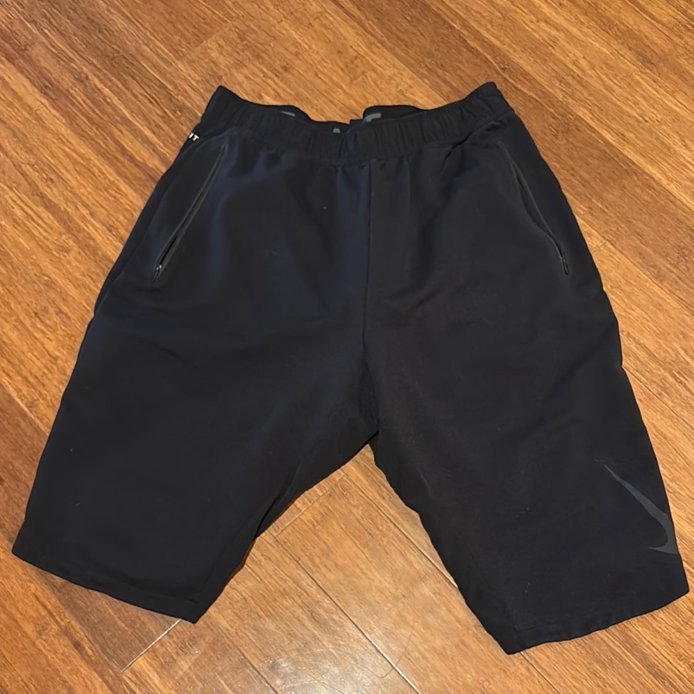 Nike Black Athletic Shorts Relaxed Fit Size Medium